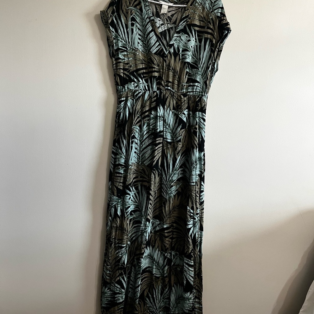 Tropical Print Maxi Dress